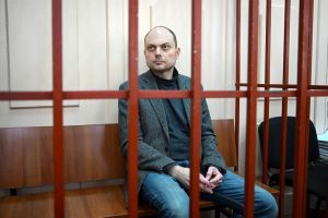 «Не встал по команде «Подъем». Владимира Кара-Мурзу* отправили в ЕПКТ на четыре месяца