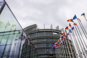 Европарламент принял резолюцию с призывом к странам ЕС снять все ограничения на удары Украины вглубь России